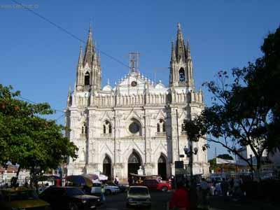 Foto: Salvador-Santa Ana - katedrála