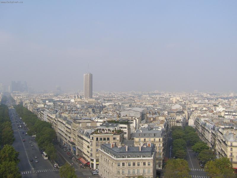 Foto: pohled z vítězného oblouku