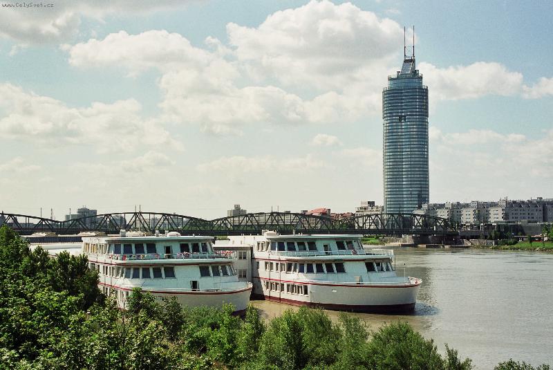 Foto: Vídeň-Mrakodrap Millennium Tower