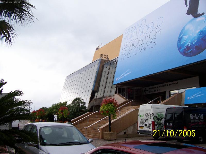 Foto: Cannes-Festivalový a kongresový palác v Cannes.