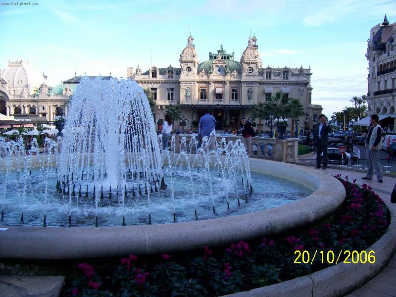 Foto: Monako-Světoznámé casino v Monte Carlu.