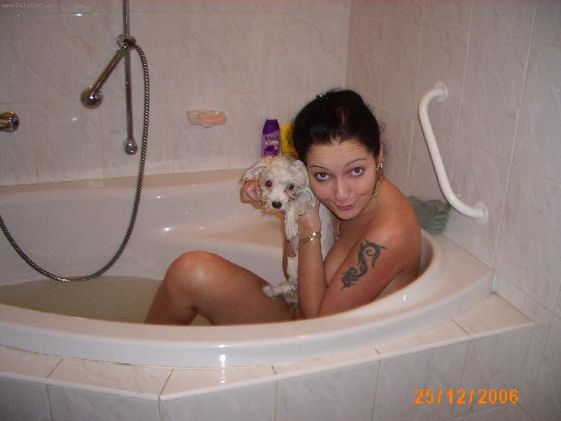 Foto: Ráda se koupu i s paničkou-Aishinka