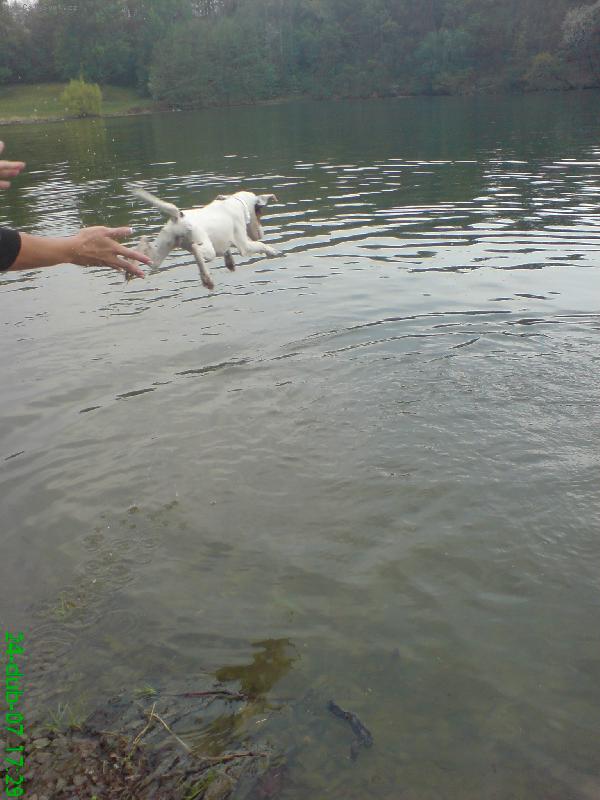 Foto: Agnes se učí plavat