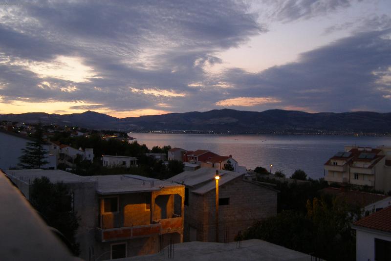 Foto: večerní Trogir-západ slunka nad Trogirem