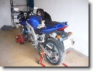 Panička mě posadila na motorku