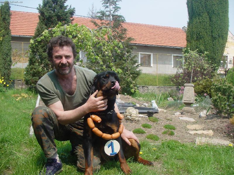 Foto: Narozeninová oslava-Už se těším na buřtíky