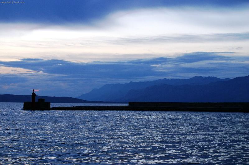 Foto: konec horkého dne v přístavu