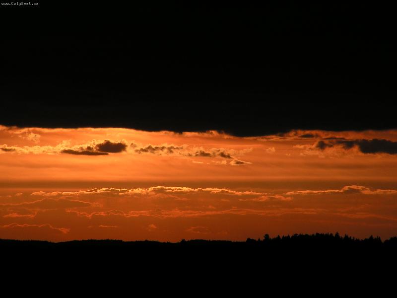 Foto: pohled z okna-zaspad slunce