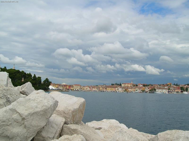 Foto: město Rovinj-zamračené dopoledne