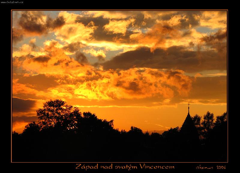 Foto: Západ nad svatým Vincencem-Na tuto fotku jsem čekal celé období dešťů a vyplatilo se.