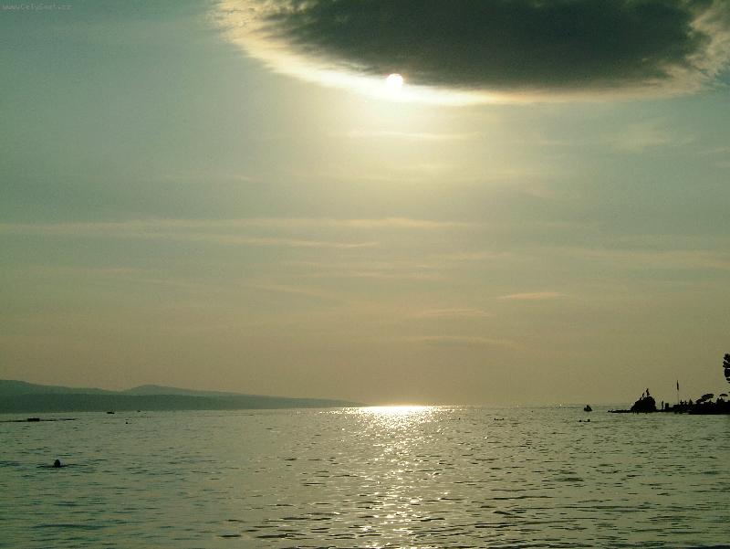 Foto: Zatmění slunce nad mořem-Baška Voda