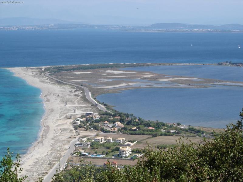 Foto: Pláž Milos - Řecko - Lefkáda-Pláž Milos - Řecko - Lefkáda