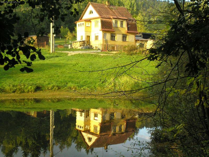 Foto: Jablonecká přehrada-taková klidná voda byla