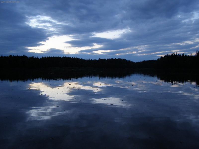 Foto: Rybník v jižních Čechách