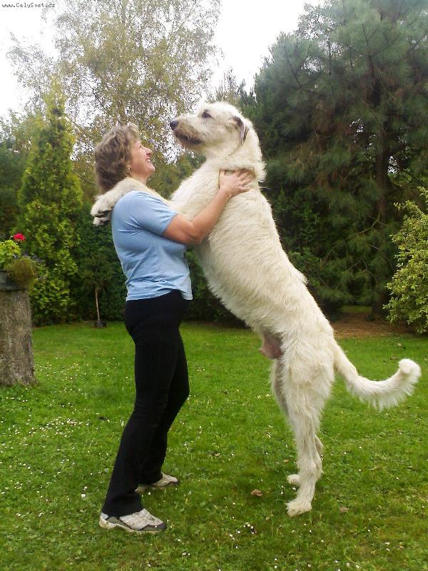 Foto: Giro a máma-Kdo je větší??