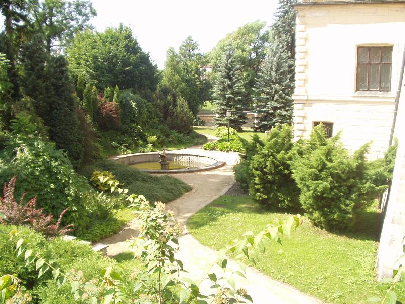 Foto: Zámecký park-Lnáře-Pěkný zámeček