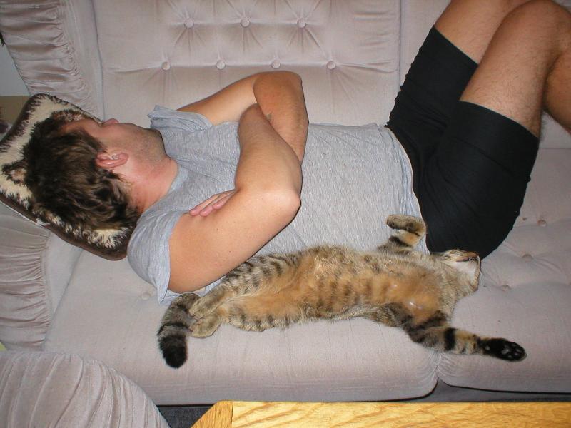 Foto: Dva chlapi v chalupě-polední pauza