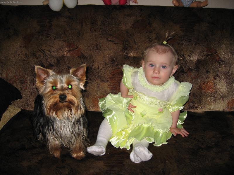 Foto: Pluto a jeho kámoška neteř Anetka