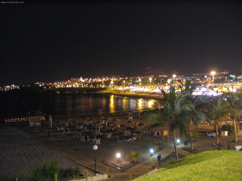 Foto: pláž v noci-Kanárské ostrovy