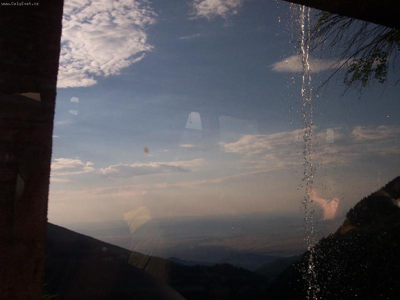 Foto: Fagaraš-kdo koná potřebu?