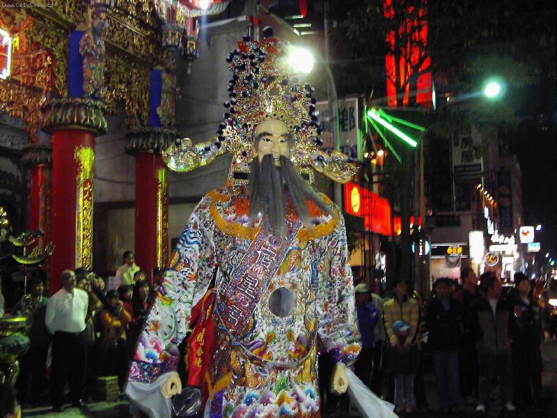 Foto: noční pochod na "oslavu chrámů" v Tainan City ( Taiwan )