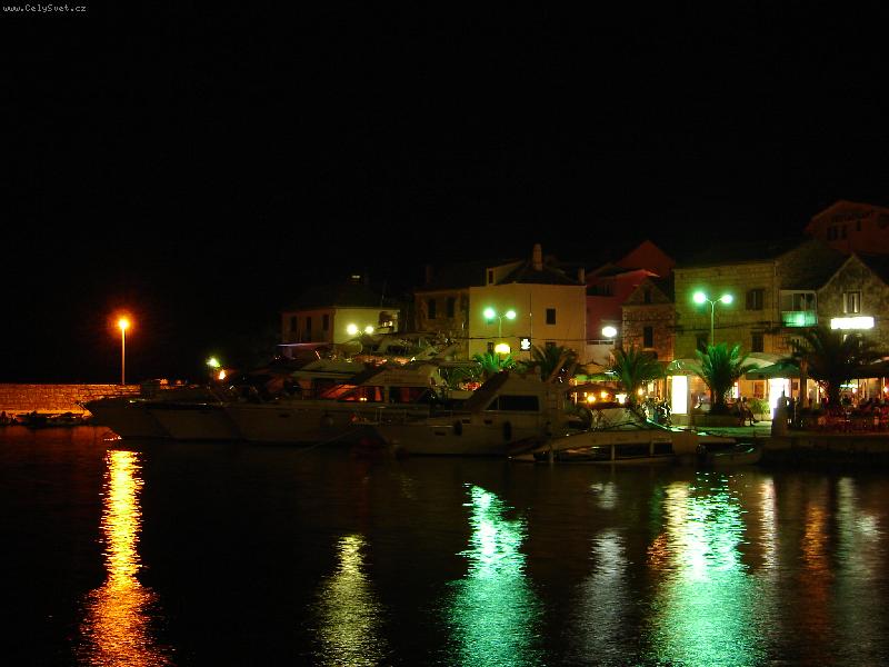 Foto: Přístav-Přístav v Primoštenu