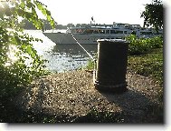 Pouto  se  zemí ...