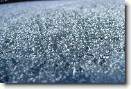 Satelitní snímek oceánu nebo námraza na skle auta?