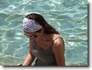 NEZNÁMÁ U FONTÁNY