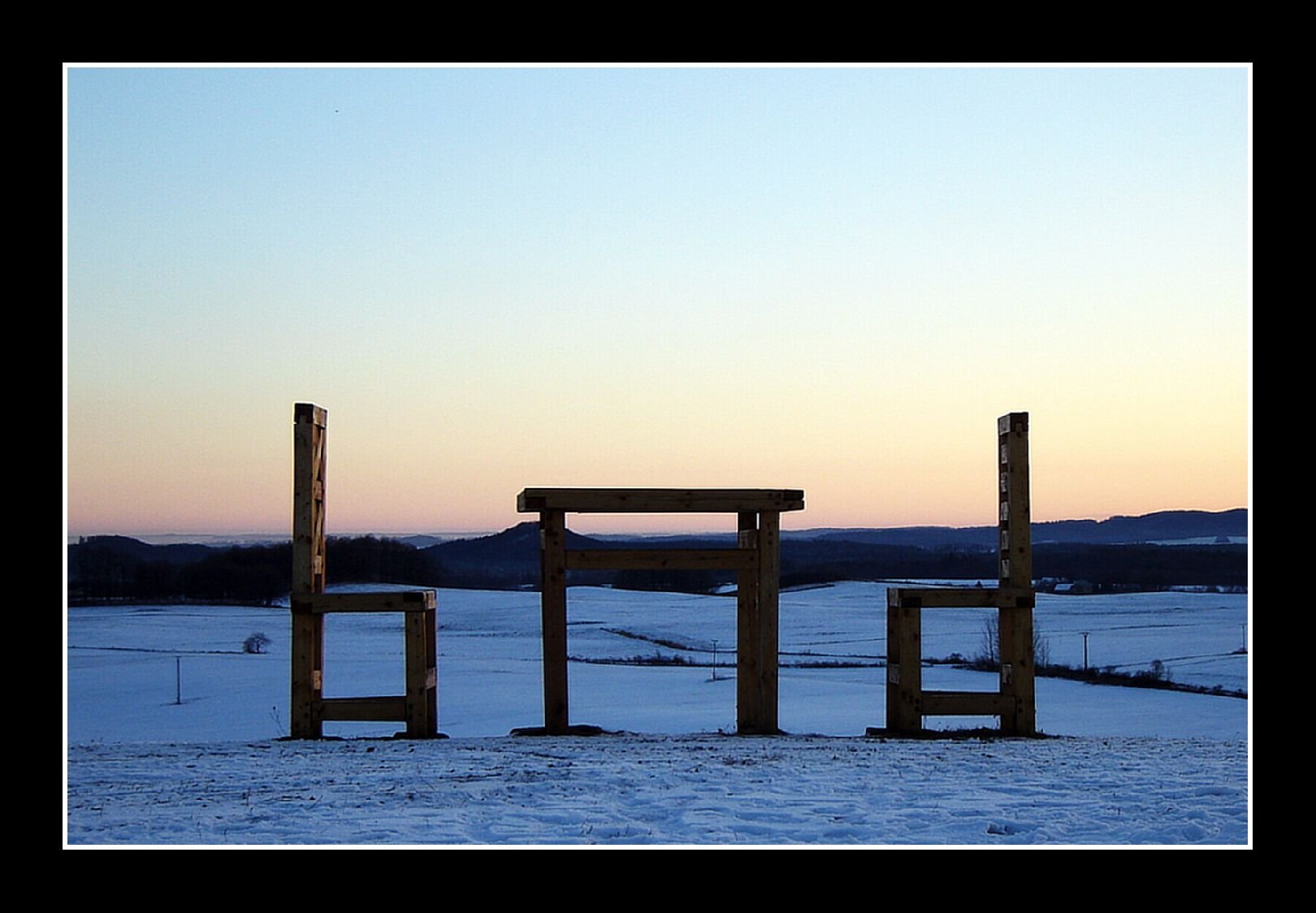 Foto: a židle je volná...