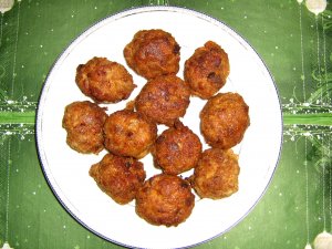 Recept online: Kuličky z mletého masa se šťávou z jablečného vína: Kuličky z mlétého masa s omáčkou ze zeleniny a žampionů, jablečného vína a kečupu