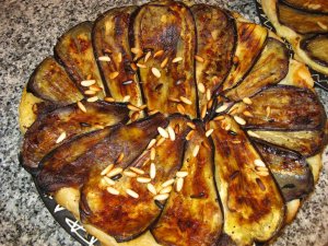 Recept online: Lilek s pestem: Grilované plátky lilku s pestem a bazalkou