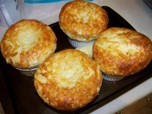 Recept online: Meruňkový nákyp: Nadýchaný zapékaný rýžový nákyp se sněhem a meruňkami