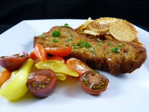 Recept online: Telecí na salátu z čerstvé zeleniny: Opečené proužky telecího masa servírované na salátu z čerstvé zeleniny a žampiónů
